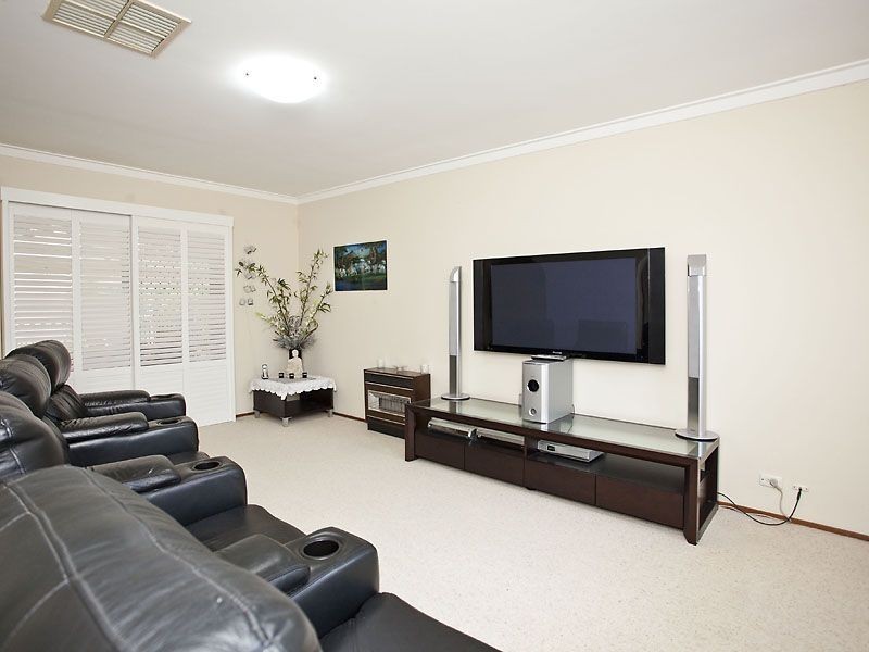 28 Helena Crescent, Thornlie WA 6108