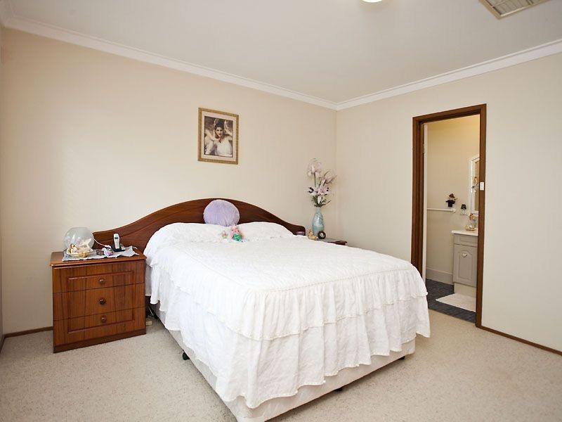 28 Helena Crescent, Thornlie WA 6108