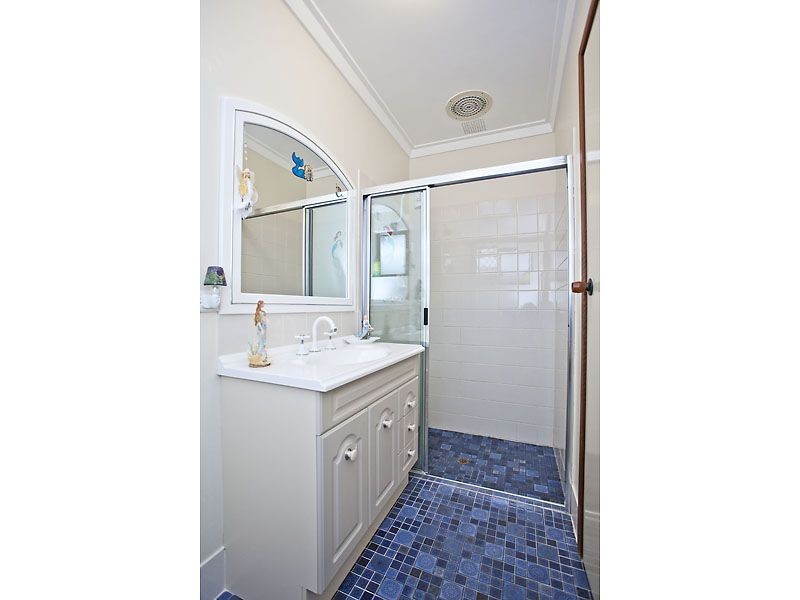 28 Helena Crescent, Thornlie WA 6108