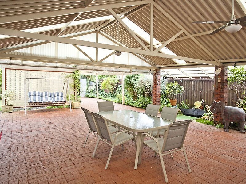 28 Helena Crescent, Thornlie WA 6108