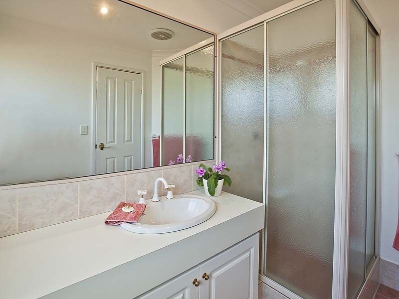 2 Myrtle Court, Thornlie WA 6108