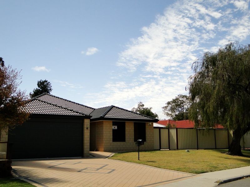 26 Marlow Way, Thornlie WA 6108