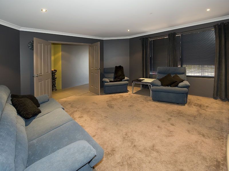 1 Jacksonia Gate, Canning Vale WA 6155