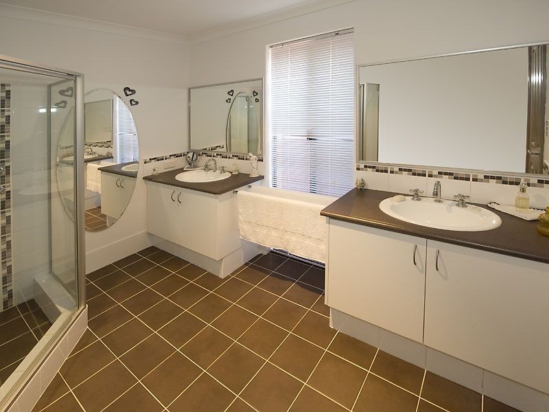 1 Jacksonia Gate, Canning Vale WA 6155