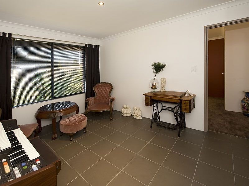 1 Jacksonia Gate, Canning Vale WA 6155