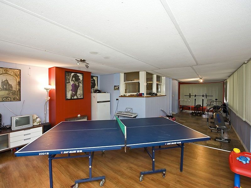 7 Cambridge Road, Forrestfield WA 6058