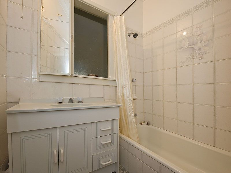 7 Cambridge Road, Forrestfield WA 6058