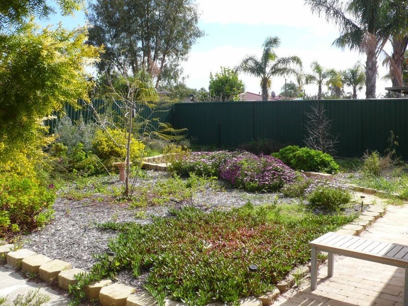 27 Patrick Way, Huntingdale WA 6110