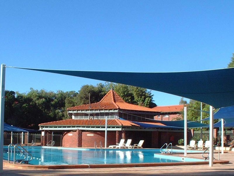 4 Hume Road, Thornlie WA 6108