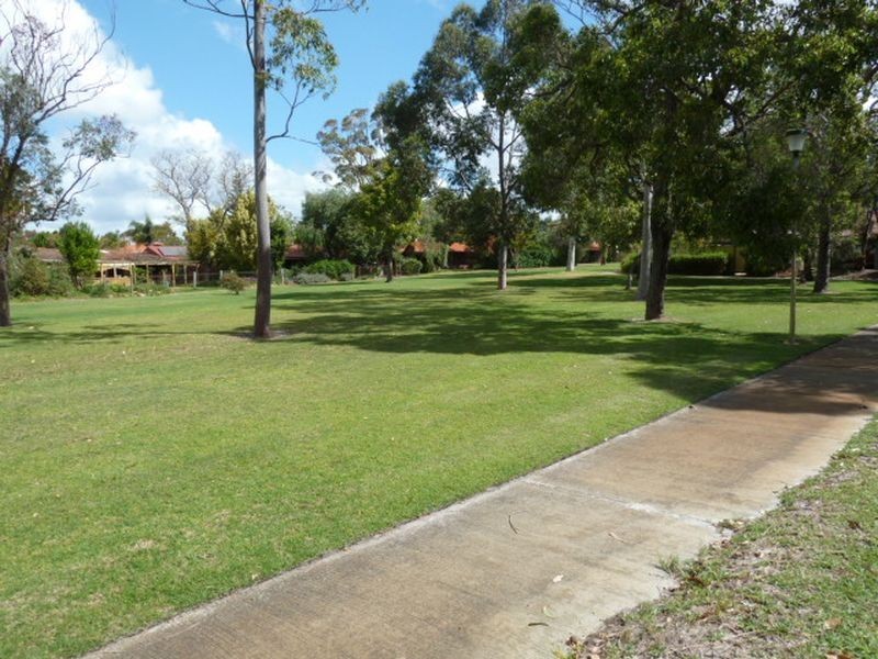 4 Hume Road, Thornlie WA 6108