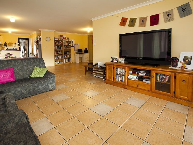 10A Bindoon Loop, Huntingdale WA 6110