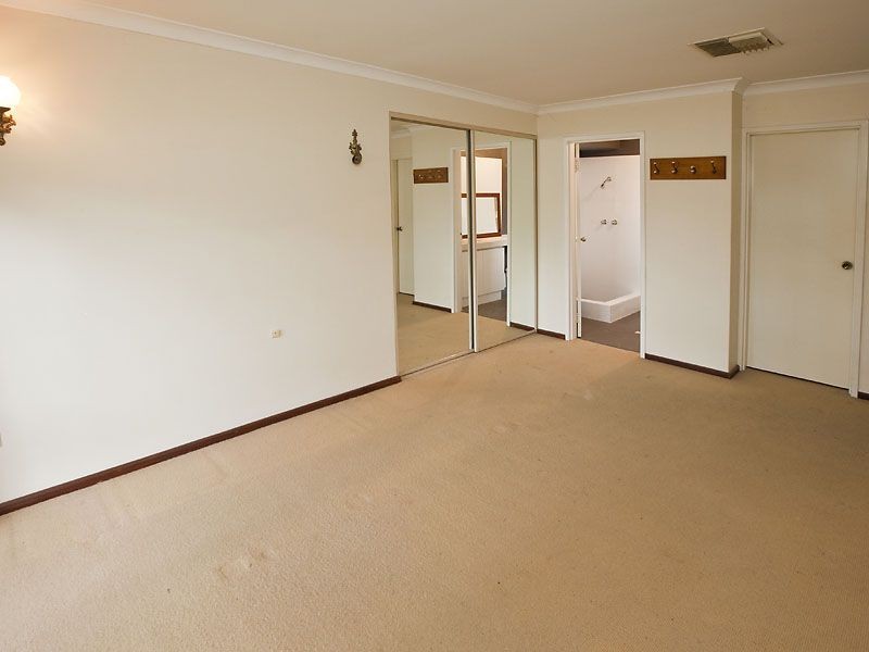 9 Fulmar Street, Thornlie WA 6108