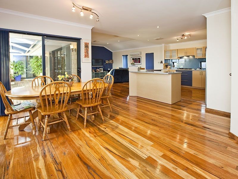 24 Plaistowe Boulevard, Darling Downs WA 6122