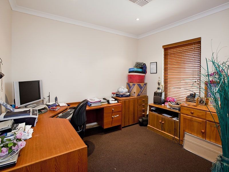 24 Plaistowe Boulevard, Darling Downs WA 6122