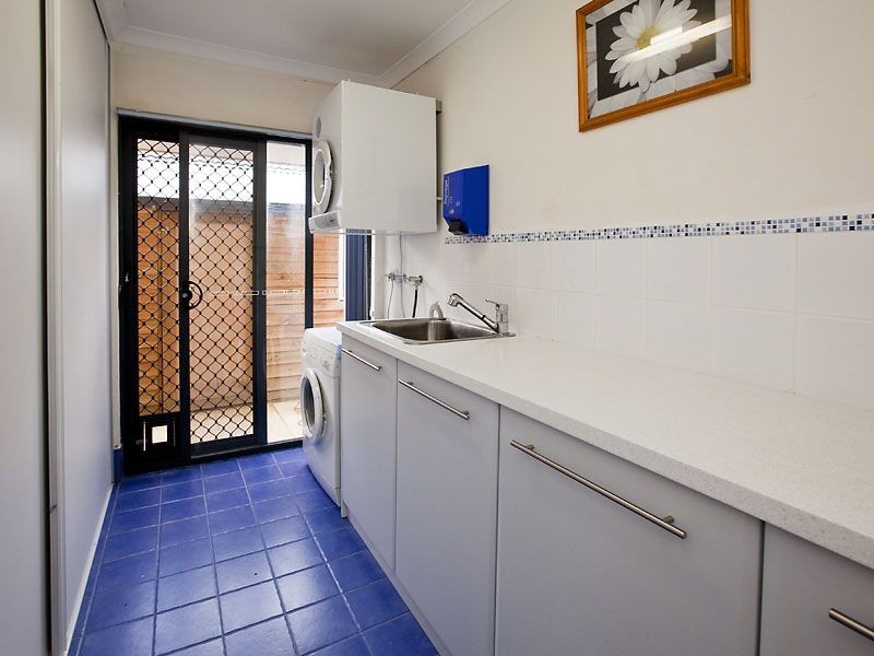 24 Plaistowe Boulevard, Darling Downs WA 6122