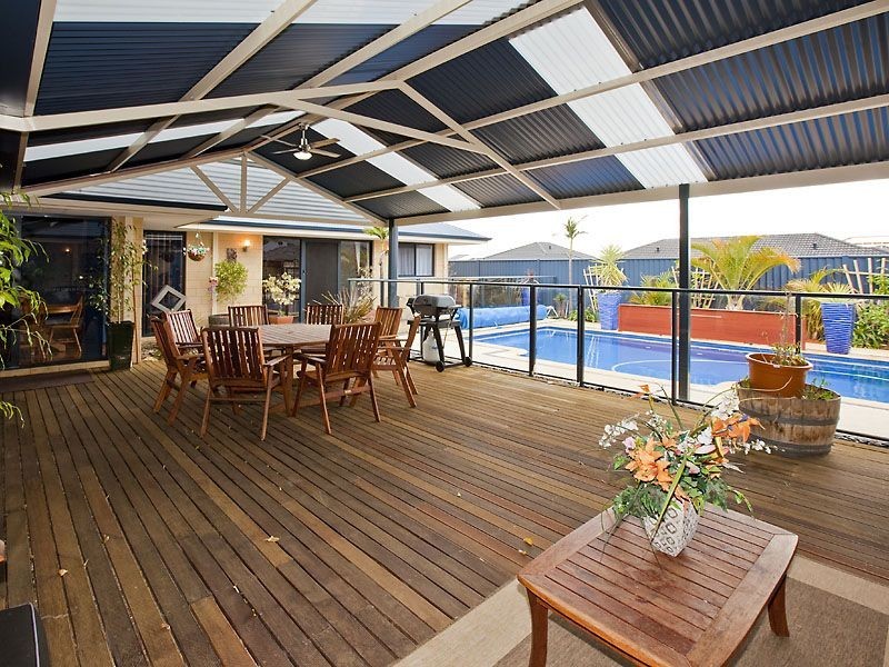 24 Plaistowe Boulevard, Darling Downs WA 6122