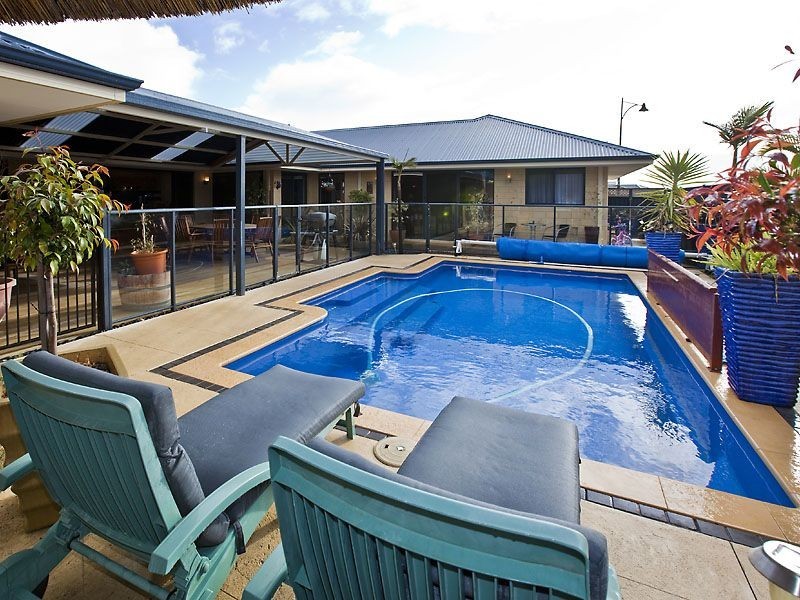 24 Plaistowe Boulevard, Darling Downs WA 6122