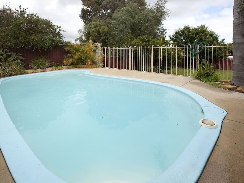 13 Charles Street, Kelmscott WA 6111