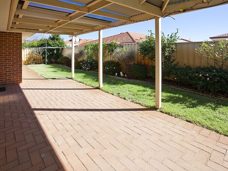 30 Chatsworth Gate, Canning Vale WA 6155