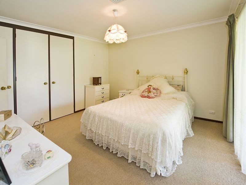 18 Windsor Drive, Gosnells WA 6110