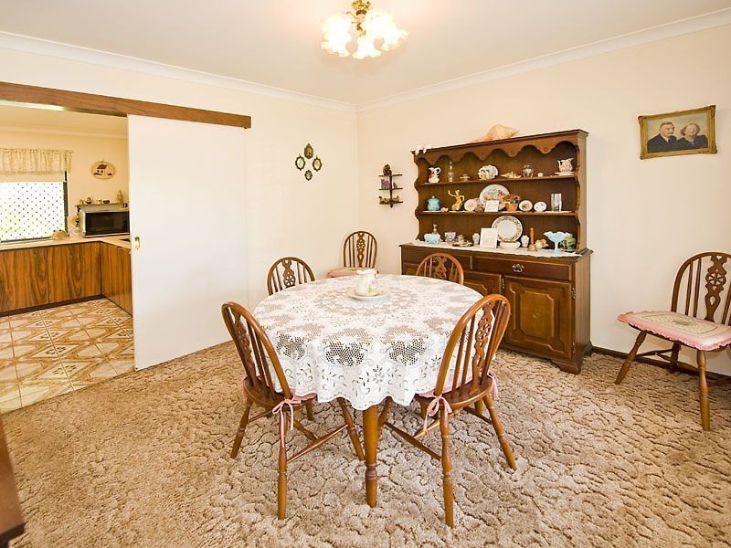 18 Windsor Drive, Gosnells WA 6110