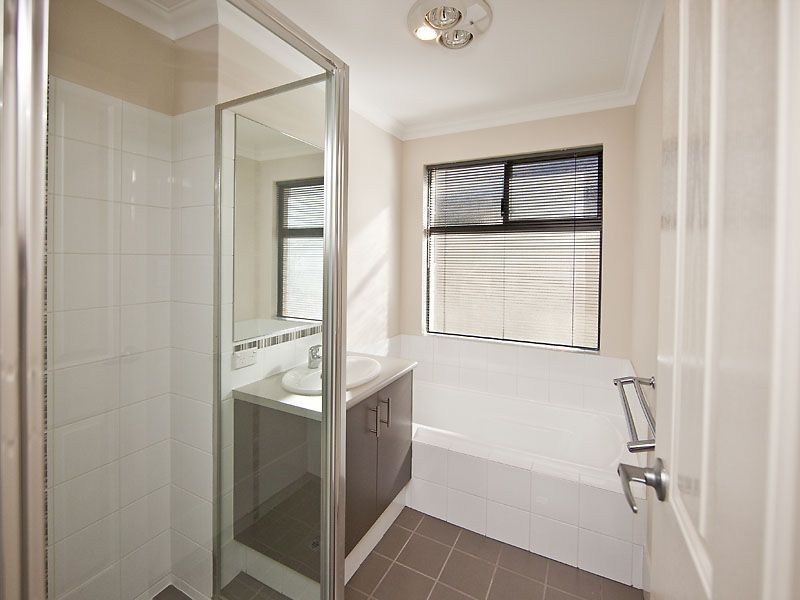 25 Carlton Loop, Canning Vale WA 6155