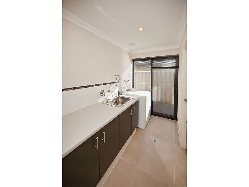 25 Carlton Loop, Canning Vale WA 6155