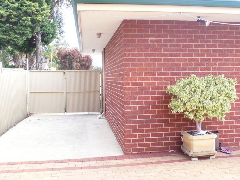 6 Moss Street, Huntingdale WA 6110
