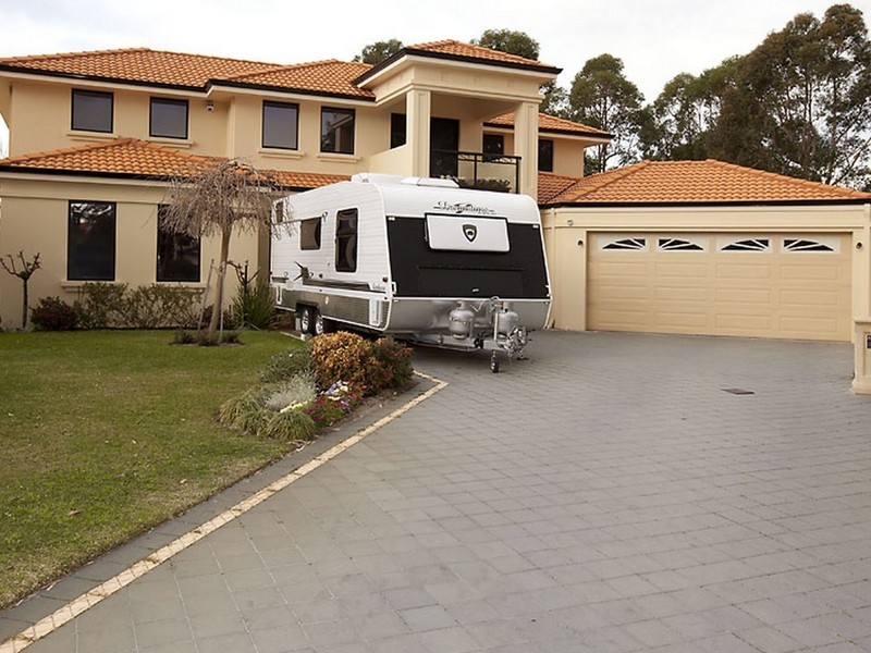 10 Corsham Gardens, Canning Vale WA 6155