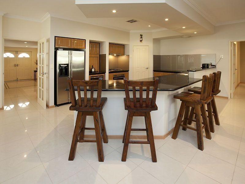 10 Corsham Gardens, Canning Vale WA 6155