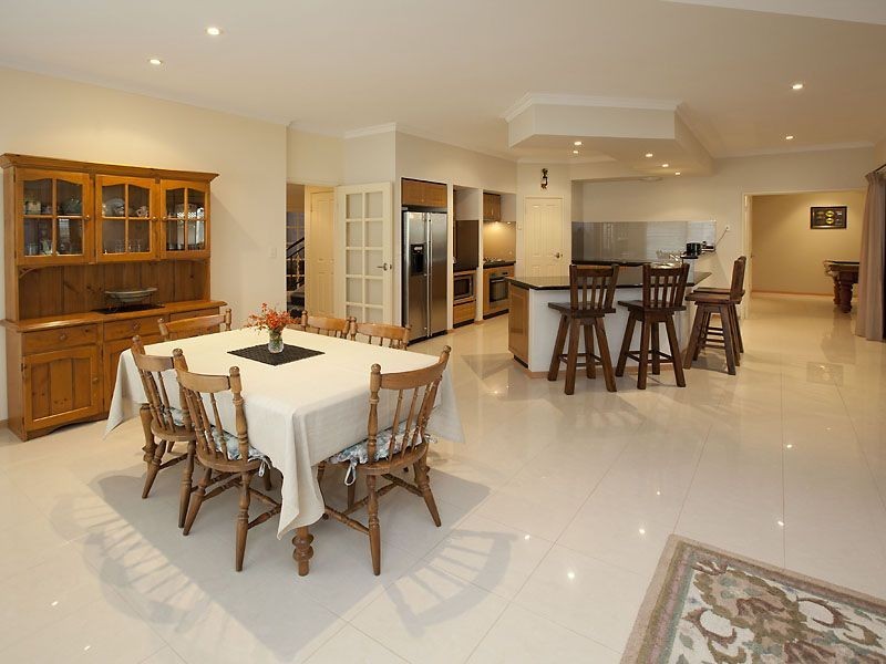 10 Corsham Gardens, Canning Vale WA 6155