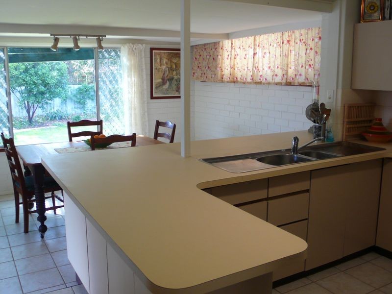 6 Jacobsen Way, Thornlie WA 6108