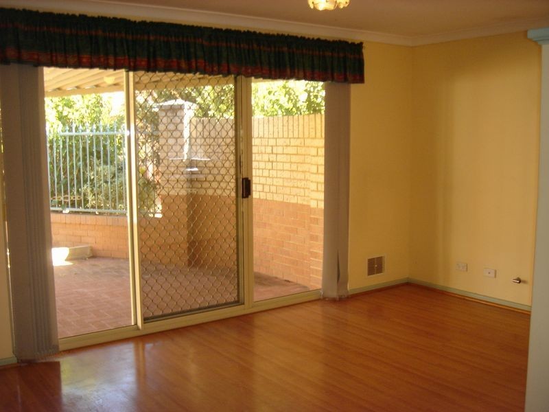 7/8 Heron Place, Maddington WA 6109