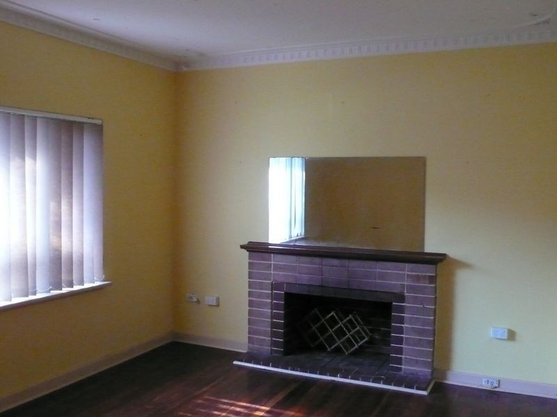 4 Selby Street, Thornlie WA 6108