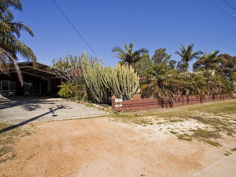 5 Buninyong Road, Greenmount WA 6056