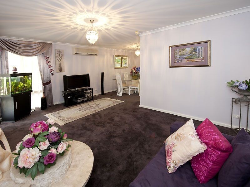 13/10 Dawson Avenue, Forrestfield WA 6058