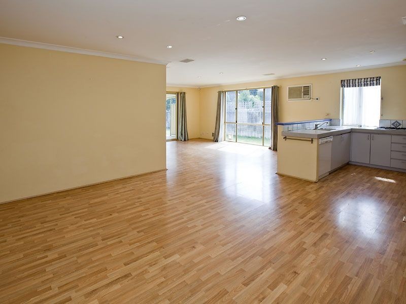 1 Flowerwood Way, Huntingdale WA 6110