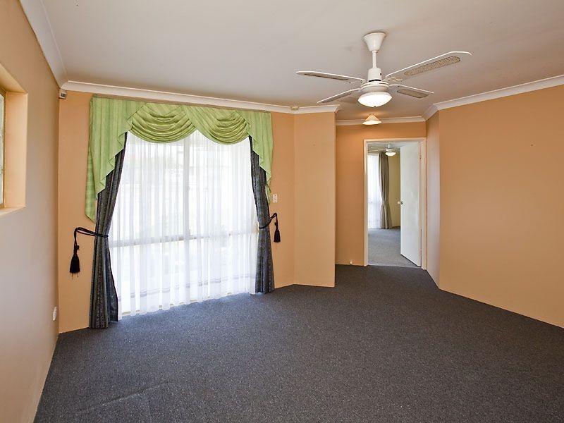 1 Flowerwood Way, Huntingdale WA 6110