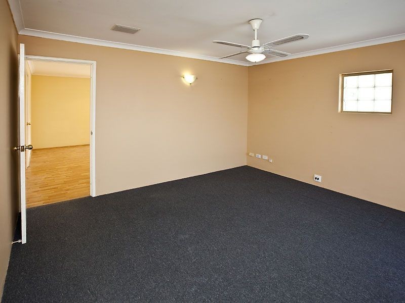 1 Flowerwood Way, Huntingdale WA 6110