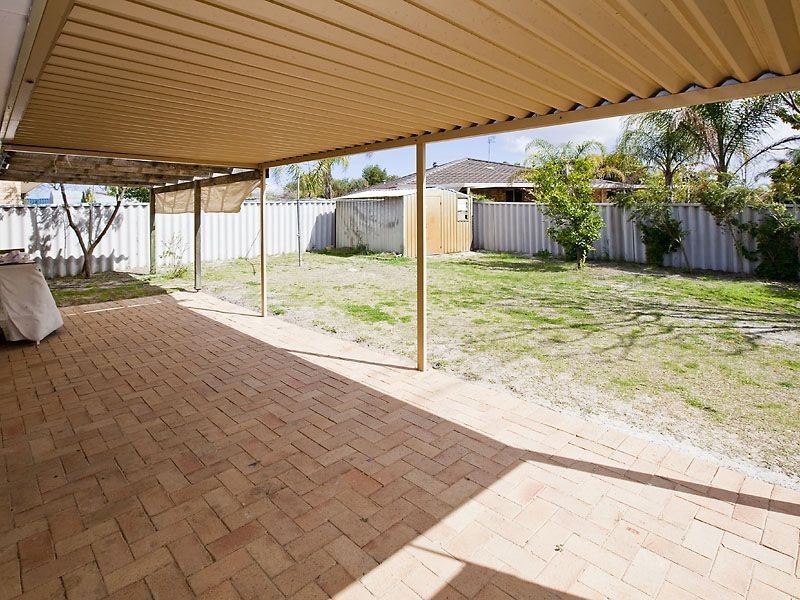 1 Flowerwood Way, Huntingdale WA 6110