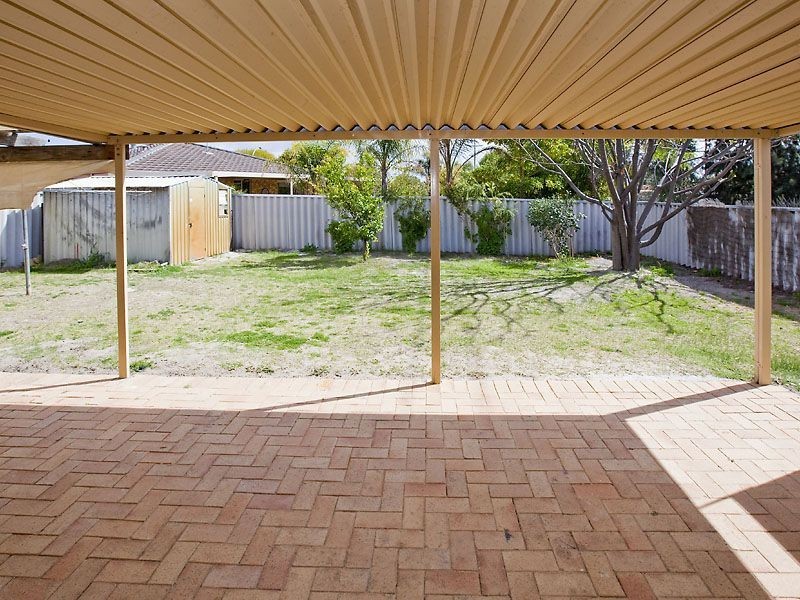 1 Flowerwood Way, Huntingdale WA 6110