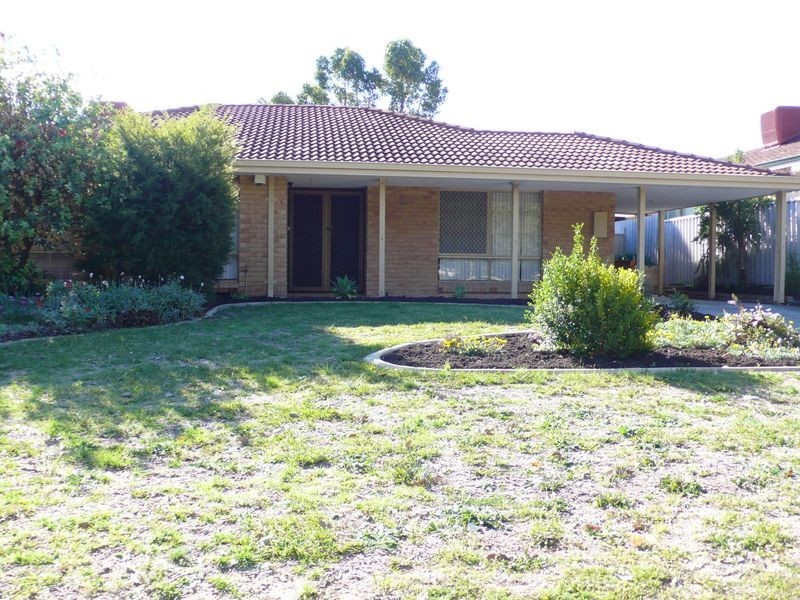 8 Gallant Court, Thornlie WA 6108