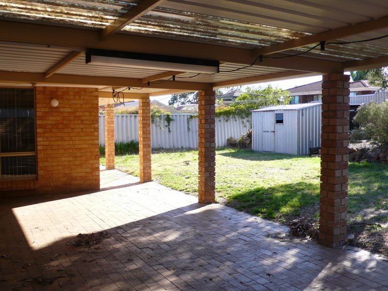 8 Gallant Court, Thornlie WA 6108