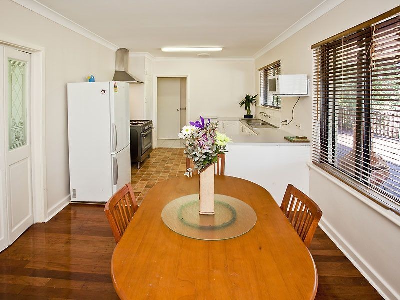 27 Mason Road, Kalamunda WA 6076