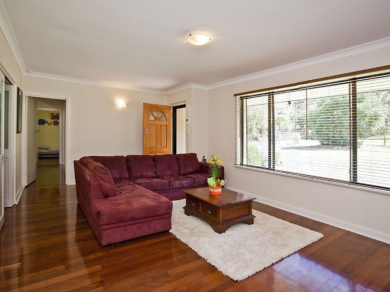 27 Mason Road, Kalamunda WA 6076