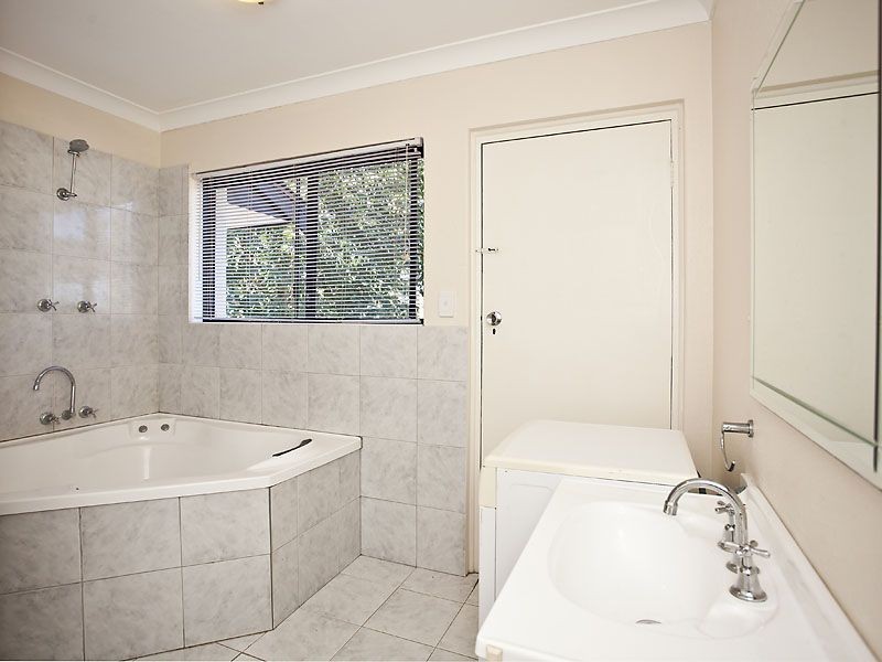 27 Mason Road, Kalamunda WA 6076