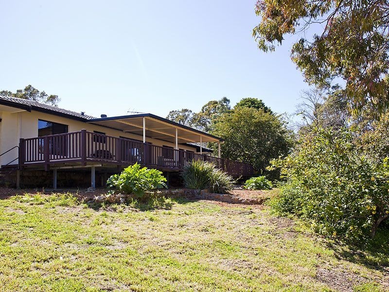 27 Mason Road, Kalamunda WA 6076