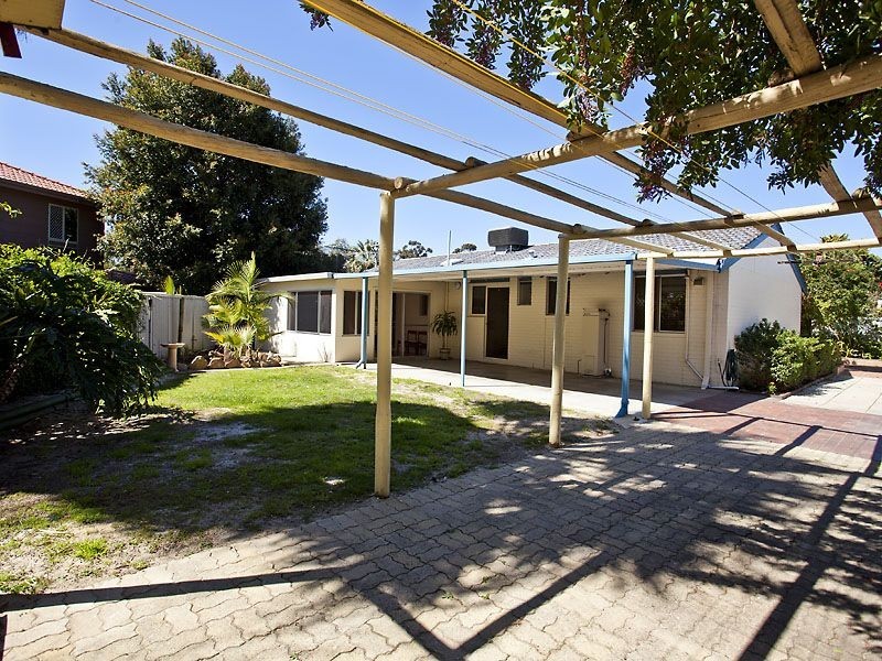 23 Constantine Court, Thornlie WA 6108