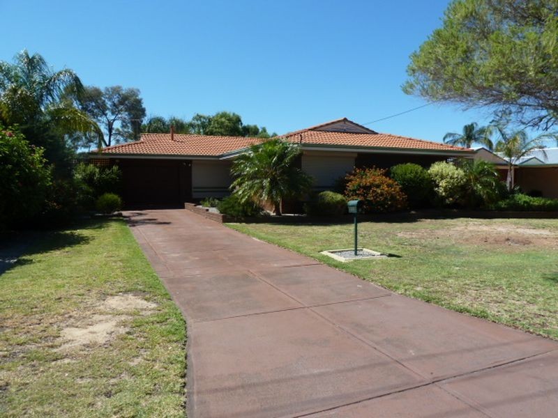 4 Harpenden Street, Huntingdale WA 6110