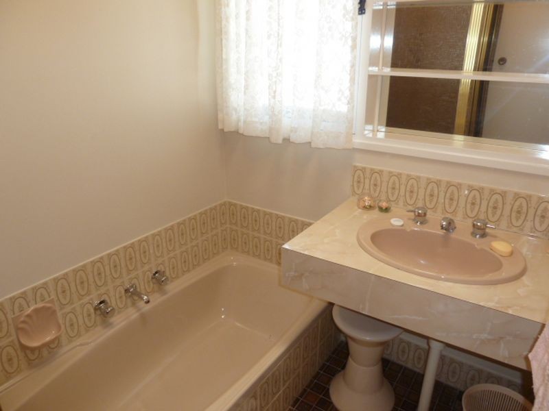 4 Harpenden Street, Huntingdale WA 6110